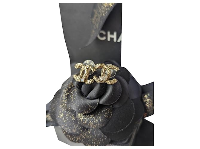 Chanel CC B14K Logo Crystal GHW Coco Mark Classic Earrings Box Golden Metal  ref.748070 - Joli Closet