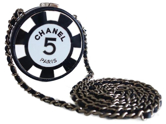 Chanel micro clutch 2023 Black White