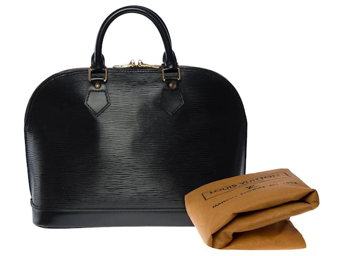 Very Chic Louis Vuitton Alma handbag in black epi leather, garniture en métal doré  ref.748790