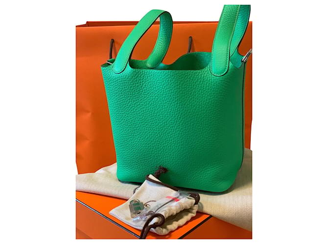 Hermès Picotin 18 lock taurillon clemence Light green Leather  ref.749629