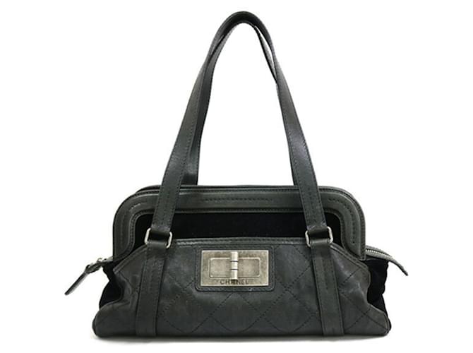 Chanel - Black Leather  ref.750450
