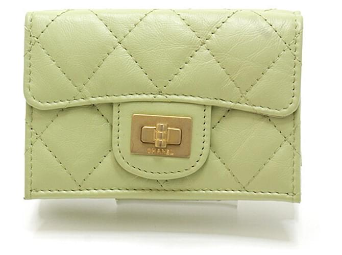 Chanel Green Leather  ref.751705