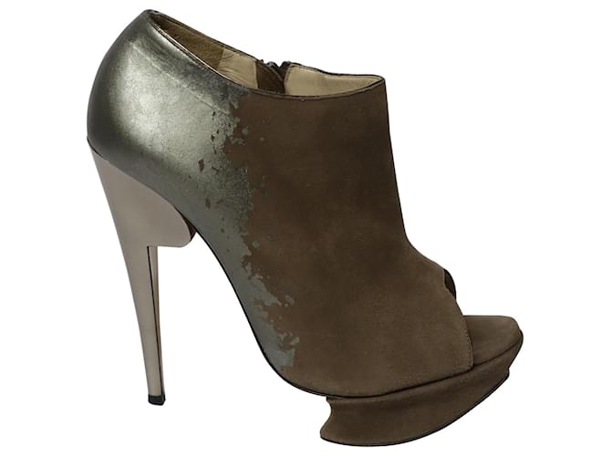 Nicholas Kirkwood Ankle Boots with Scallop Platform in Brown Suede  ref.754154