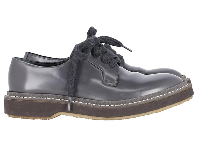 Brunello Cucinelli Derby Zapatos bajos con cordones en cuero gris  ref.755624