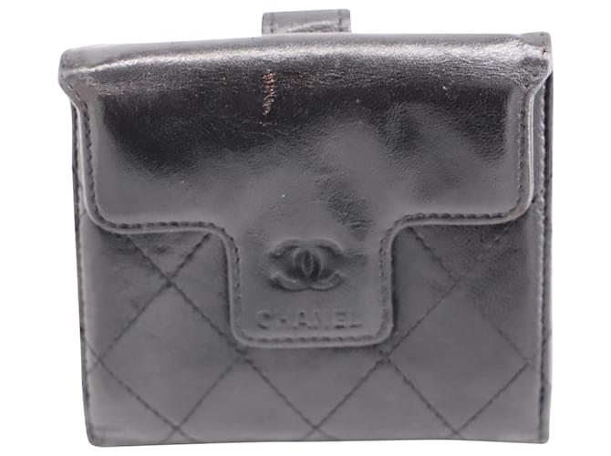 Carteira Chanel vintage com aba em couro de cordeiro preto  ref.756141