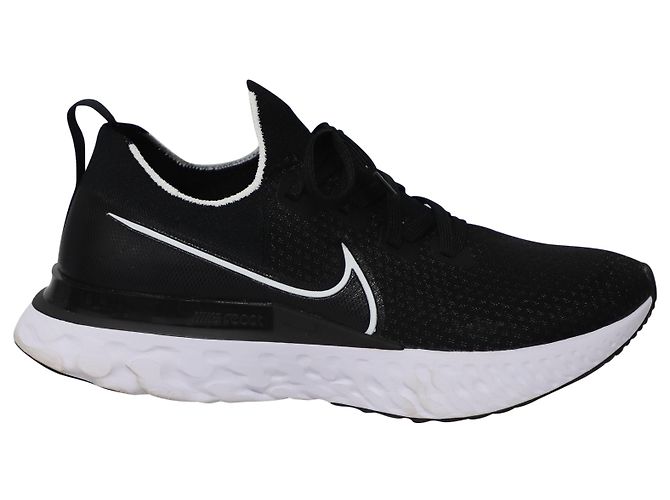 Nike React Infinity Run Flyknit 2 in Black and White Rubber