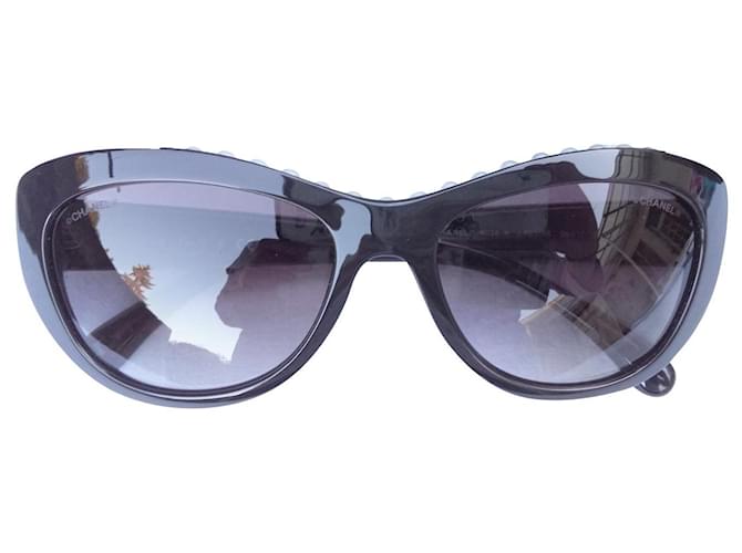 Chanel Gafas de sol ojo de gato con perlas - excelente estado Negro Resina  ref.756860