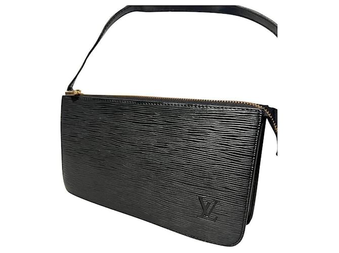 Louis Vuitton Sacos de embreagem Preto Couro  ref.757300