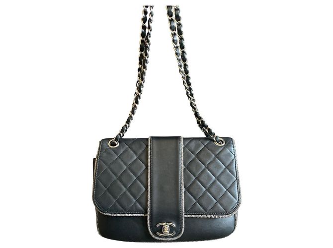 Chanel Timeless/Classique shoulder bag Black