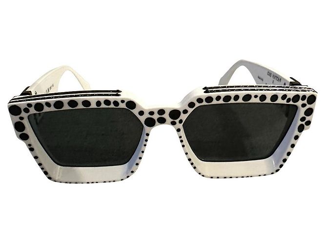 Louis Vuitton 1.1 millonarios Negro Blanco