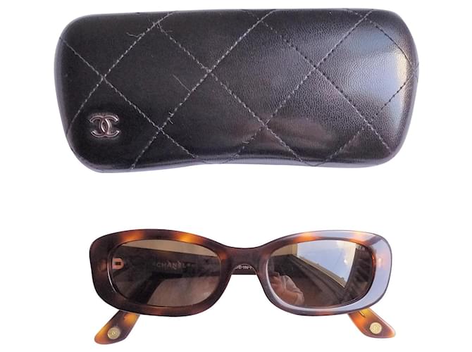 Chanel Óculos de sol tartaruga - Ano 2000 - modelo pequeno 5011 Marrom Dourado Avelã Castanha Castanho claro Chocolate Castanho escuro Plástico Resina  ref.758848