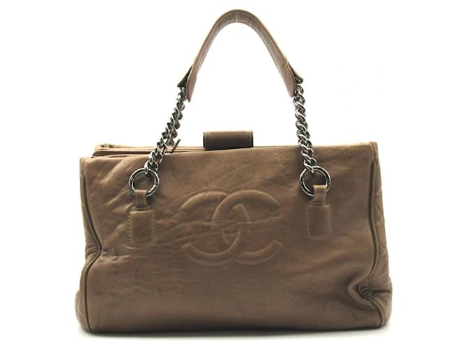 Chanel Perfekte Tagestasche aus Leder Braun Kalbähnliches Kalb  ref.759607