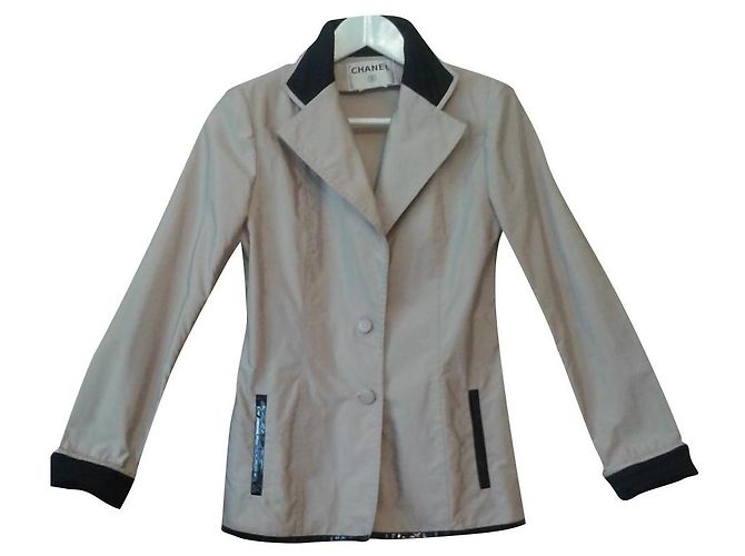 Chanel Jacke Beige aus Polyamid Größe 36