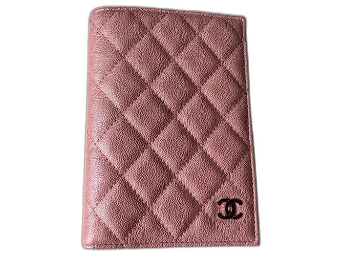Chanel Capa de passaporte Rosa Couro  ref.760894