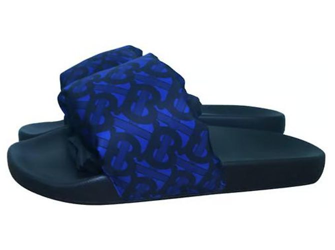 BURBERRY DEEP ROYAL BLUE PAT