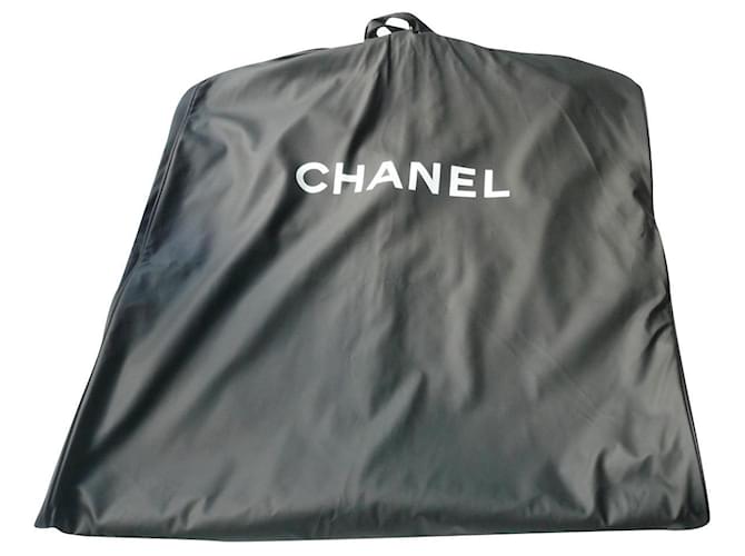 CHANEL Travel very good condition waterproof canvas garment cover Black Cloth  ref.762493