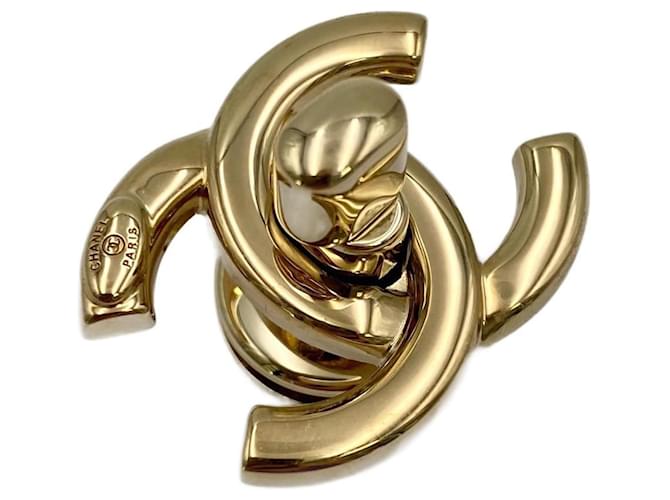 Other jewelry CHANEL CC gold turnlock clasp Golden Metal  ref.763157