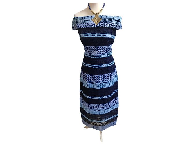 Ted Baker Kleid mit schulterfreiem Ausschnitt Blau
