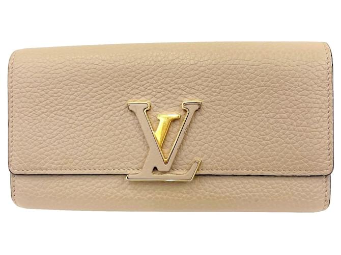 Louis Vuitton Portefeuille capucines Bege Couro  ref.765541