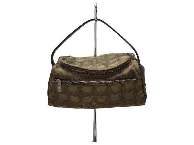 *CHANEL Estuche Vanity Canvas Caqui