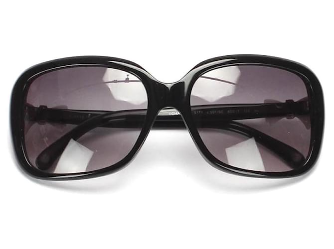 Chanel Óculos de sol coloridos CC Bow Square Preto Resina  ref.766175