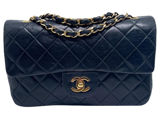 Chanel Classic timeless Black Leather  ref.769054