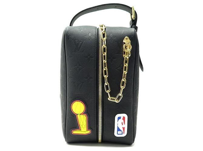 NEW LOUIS VUITTON X NBA DOPP KIT CLOAKROOM LIMITED EDITION NEW BAG HANDBAG  Black Leather ref.772534 - Joli Closet