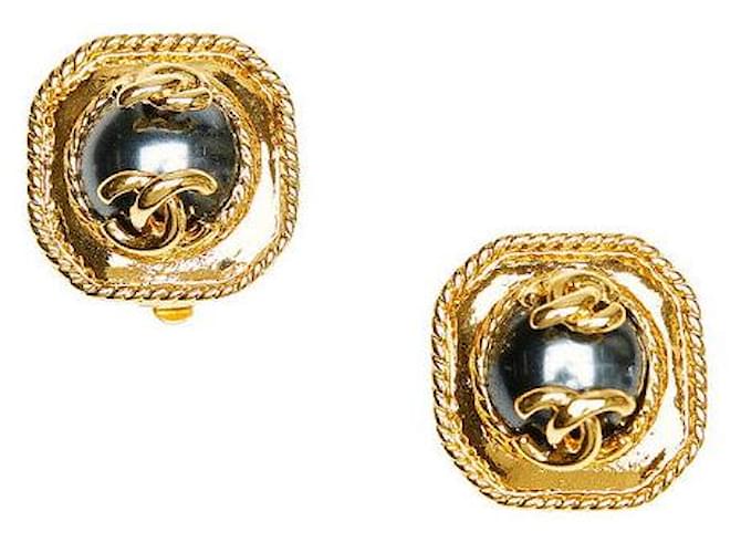 Chanel CC Clip On Earrings Golden  ref.773226