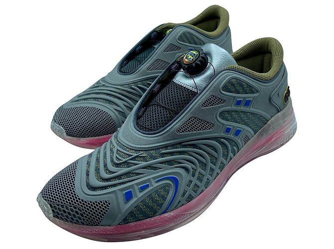 Gucci ULTRAPACE R Sneaker Grau Rosa Sohle