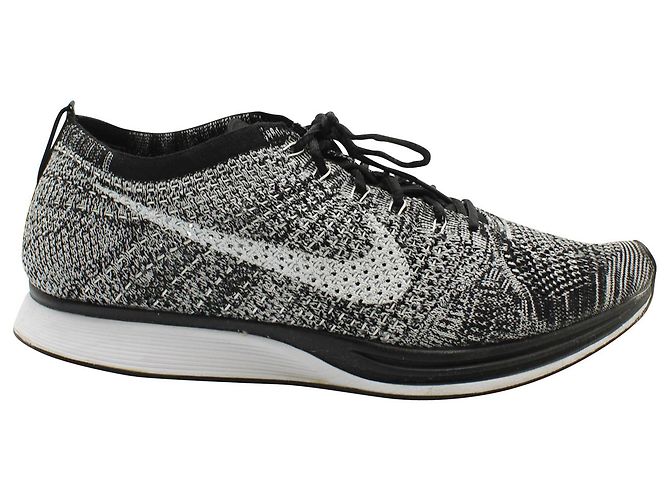 Baskets Nike Flyknit Racer en synthétique gris Oreo