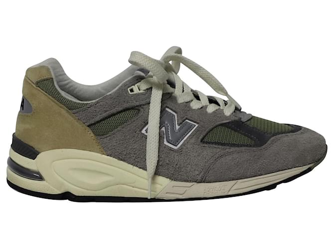 New Balance Made in USA 990V2 Sneakers in Grey Suede  ref.777066