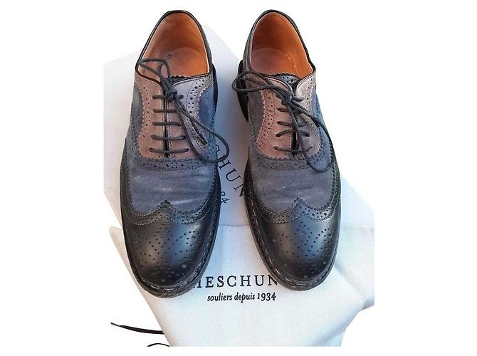 Heschung Schnürschuhe aus Leder Schwarz
