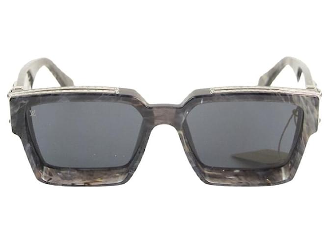 Louis Vuitton sunglasses Grey Plastic ref.779308 - Joli Closet