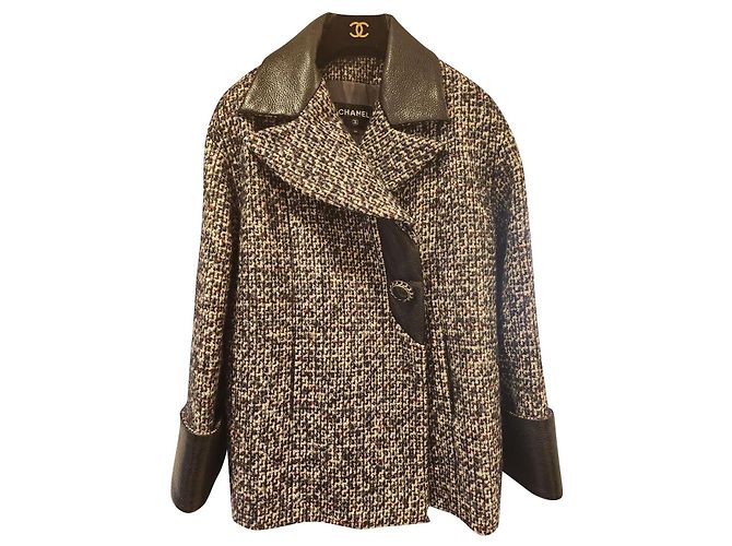 Chanel coat Black Eggshell Prune