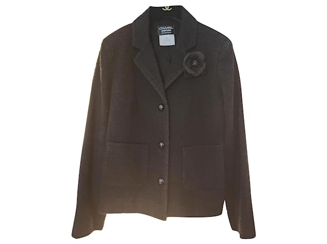Veste d'uniforme Chanel avec camélia et cintre inclus Coton Polyester Noir Bleu Marine  ref.779535