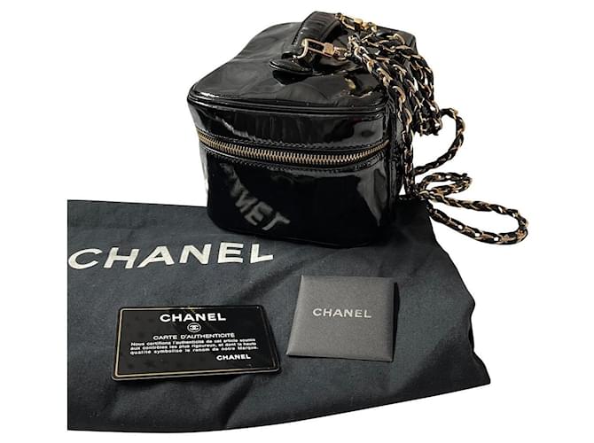 Chanel VANITY CASE Cuir vernis Noir  ref.780610