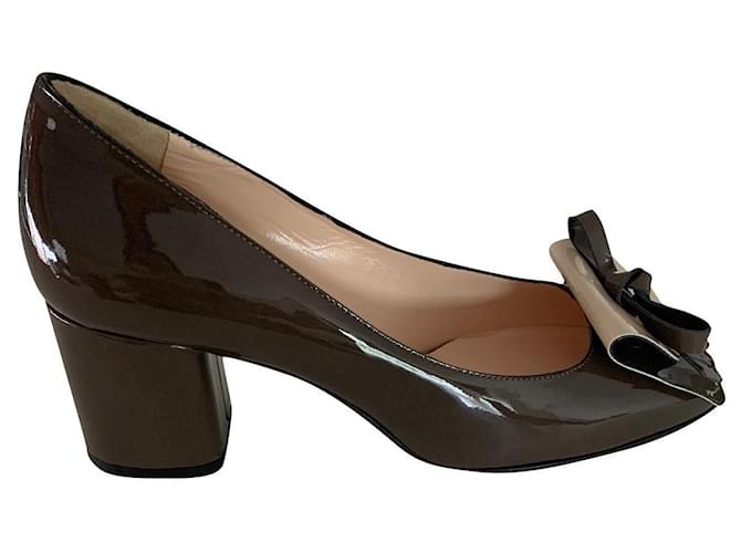 Autre Marque Heels Taupe Patent leather  ref.780698