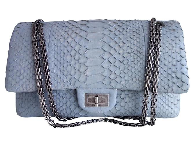2.55 Chanel Handtaschen Blau Leder Python  ref.780873