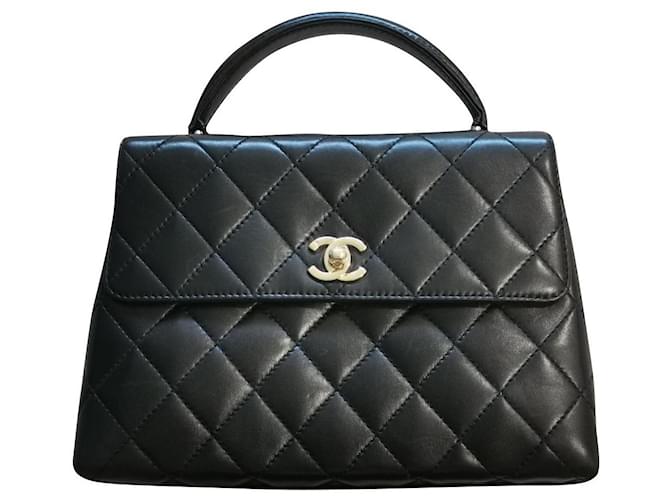 Petit sac en cuir d'agneau Chanel vintage GHW Noir  ref.782032