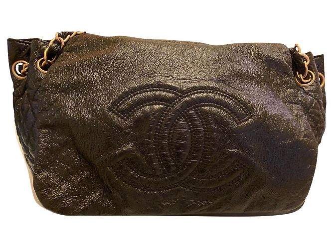 Bolso Chanel de charol negro