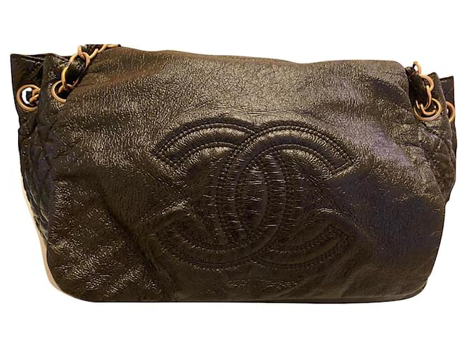 Chanel Handtaschen Schwarz Lackleder  ref.782670