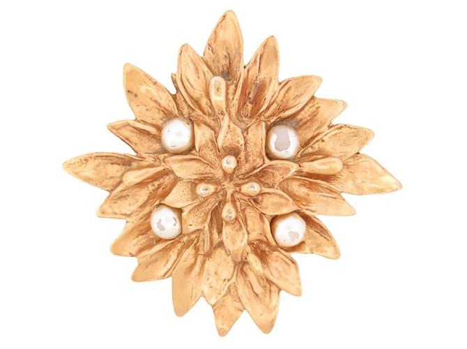 Other jewelry VINTAGE YVES SAINT LAURENT GOOSSENS FLOWER INCRUSTED PEARLS BROOCH Golden Metal  ref.784687