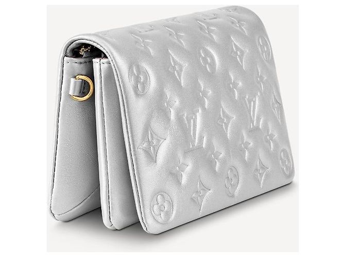 Louis Vuitton LV Pochette Coussin Silber