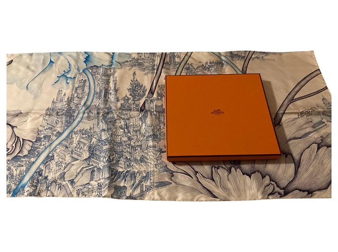 Hermès Square Hermes "All'ombra delle peonie" Blu navy