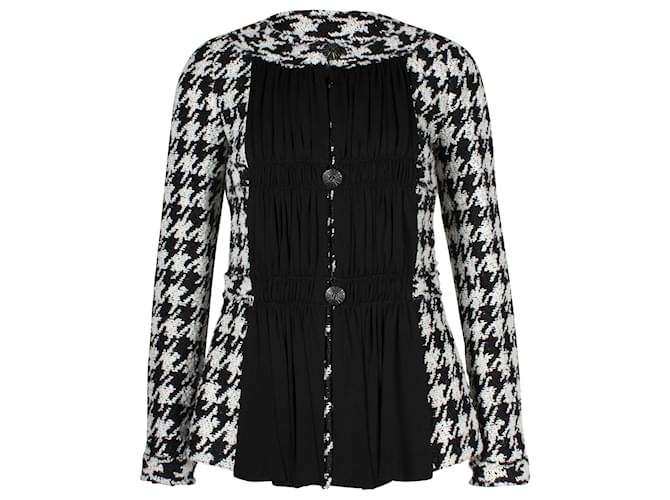 Chanel Houndstooth Button-Front Jacket in Black and White Acrylic  ref.788355
