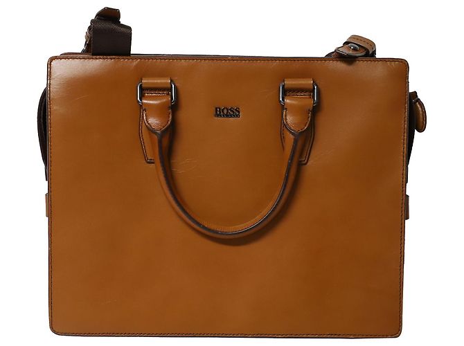Hugo Boss Serviette Boss en Cuir Marron