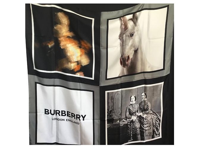 Burberry scialle 140 X 140 - 100% soie Multicolore