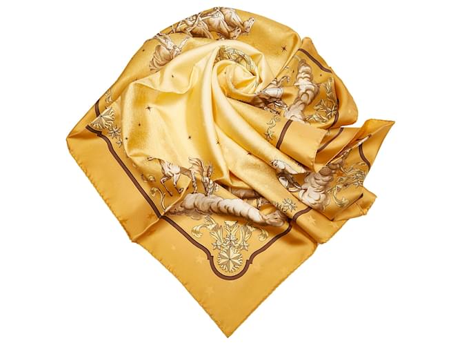 Hermès Lenço de Seda Hermes Gold Cosmos Dourado Pano  ref.789517