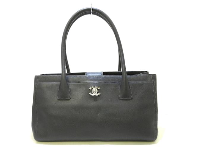 Chanel Executive Black Leather  ref.789716