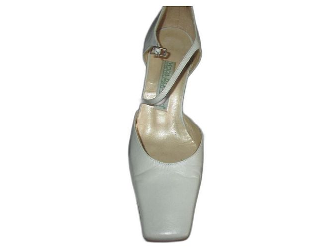 Autre Marque Moda Di Fausto White Leather Pumps 7cm Heels